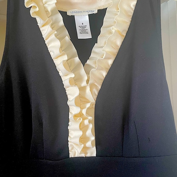 Black dress with ivory ruffled bodice - Picture 2 of 3